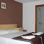 Yankov's House Penzion 2*