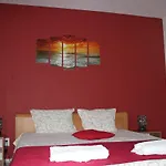 Yankov's House Penzion 2*