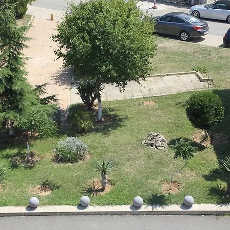 Pensionat Yankov's House 2*