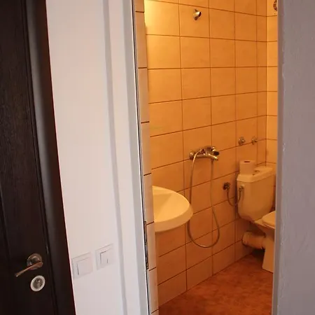 къщата на янкови 2*