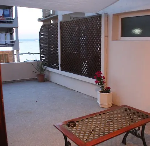 Yankov's House Gasthuis