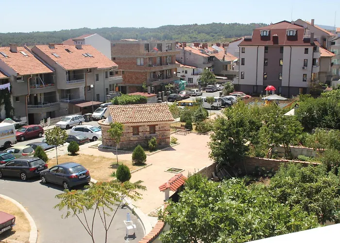 Yankov's House Gasthuis