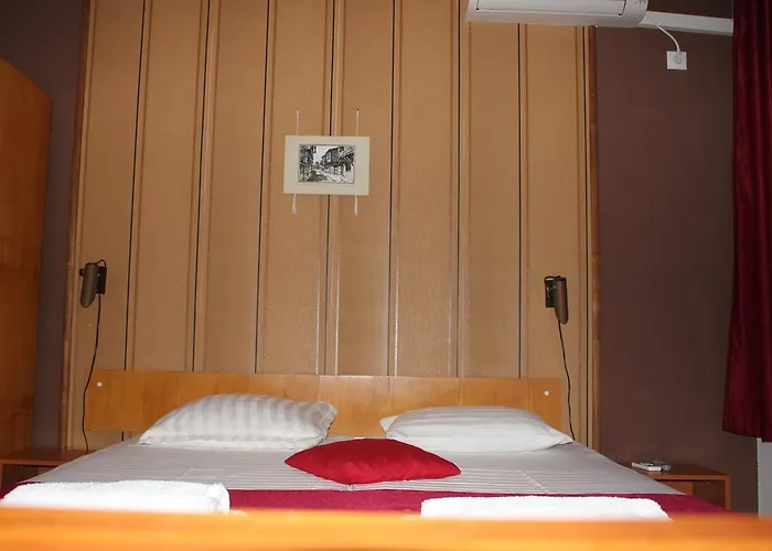 Yankov's House 2* Sozopol