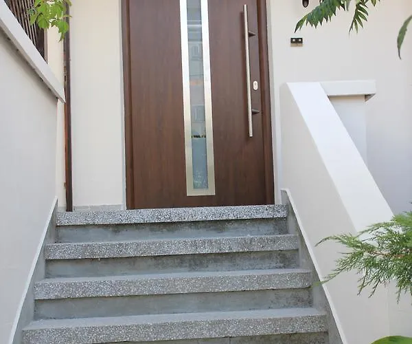 Guest house Yankov's House 2*