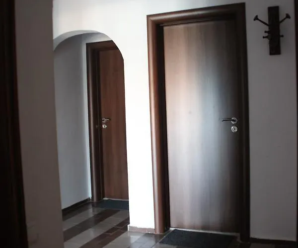 Yankov's House Gasthuis 2*